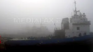 Constanţa: A fost reluată activitatea portuară, sistată din cauza ceţii