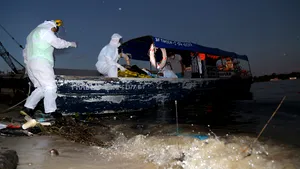 OMS: Lumea a intrat într-o „fază nouă şi periculoasă” / Riscurile au crescut: 150.000 de noi cazuri, record al infectărilor zilnice