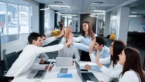 Cât de uşor este pentru companiile din România să angajeze personal străin?