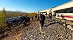 „A fost teribil!” Primele mărturii din trenul groazei din Spania: cel puțin 46 de morți. Care ar fi cauza accidentului