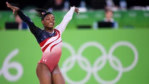 Gimnasta Simone Biles s-a prăbuşit psihic: „Am demoni în cap, trebuie să mă gândesc la sănătatea mea” 