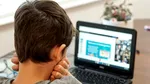 Verificarea vârstei, sub lupă. Comisia Europeană anchetează platformele online
