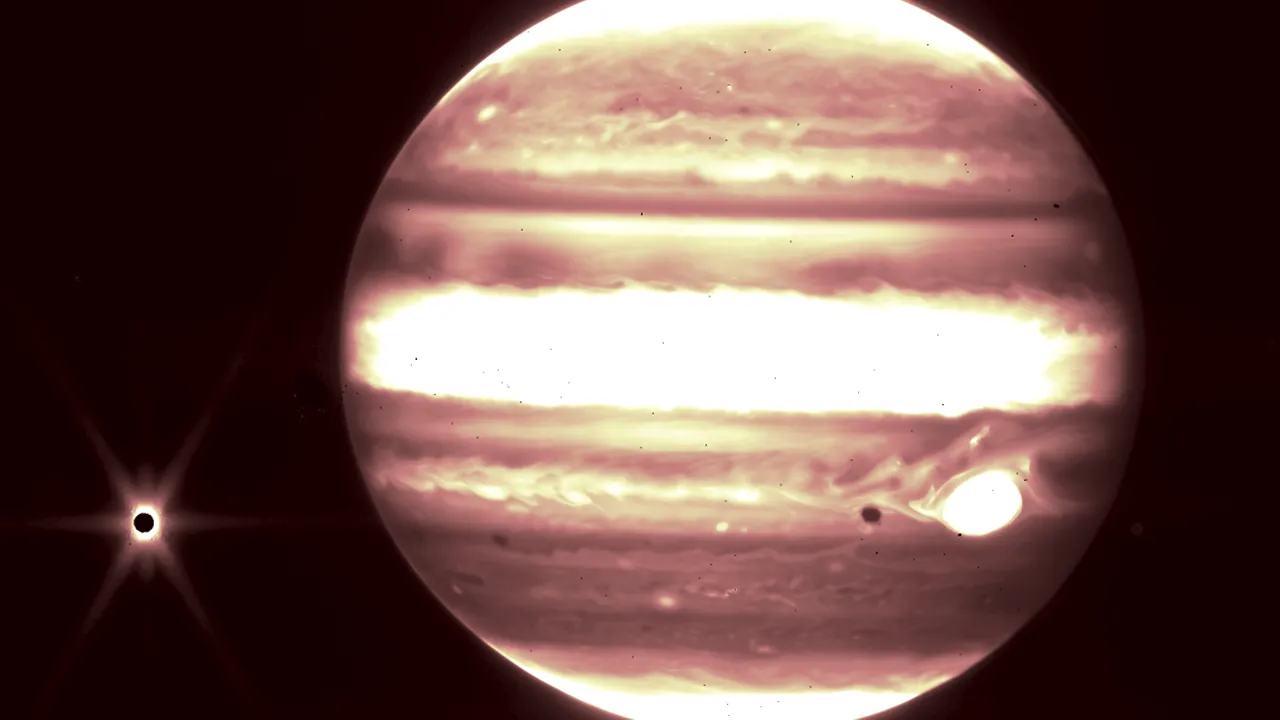 James Webb a fotografiat planeta Jupiter şi lunile sale  