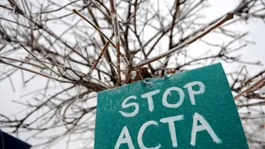UN PAS ÎNAPOI PENTRU ACTA: România amână ratificarea Acordului până la o decizie a Curţii Europene de Justiţie