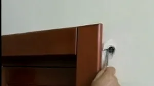 Birourile celor doi vicepreşedinţi ai Consiliului Judeţean Iaşi au fost sigilate de poliţişti