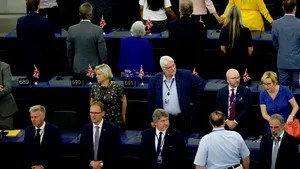 Scenă INCREDIBILĂ la Strasbourg: Europarlamentarii Brexit s-au întors cu spatele în timpul intonării imnului Uniunii Europene | VIDEO