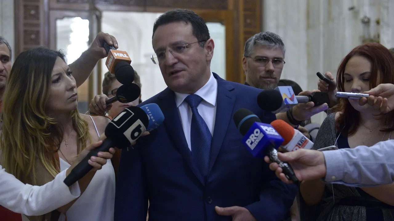 RAPORTUL despre George Maior. Manda: Descrie relaţia SRI-ANI/ Cucşa: Voi propune un raport amplu pe tot ceea ce a însemnat activitatea fostei conduceri a Serviciului
