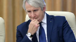 Proiectul lui Teodorovici ce prevede închisoare pentru neplata contribuţiilor, trecut tacit de Senat