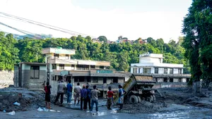 Bilanțul dezastrului din Nepal a ajuns la 734 de morți. Mii de persoane sunt dispărute