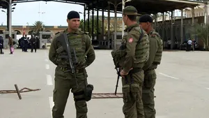 Peste 20 de islamişti, eliminaţi de armata tunisiană în timpul unor confruntări la graniţa cu Libia - VIDEO
