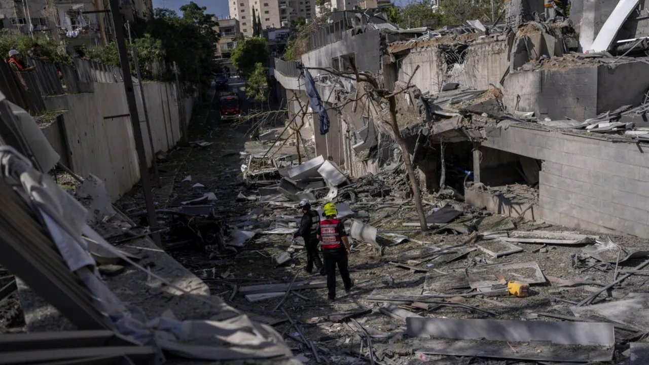 Zeci de răniți în urma unui nou atac cu rachete al Iranului asupra Israelului