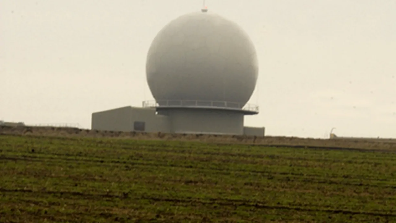 CC a Ungariei respinge decizia municipalităţii care interzice un radar NATO