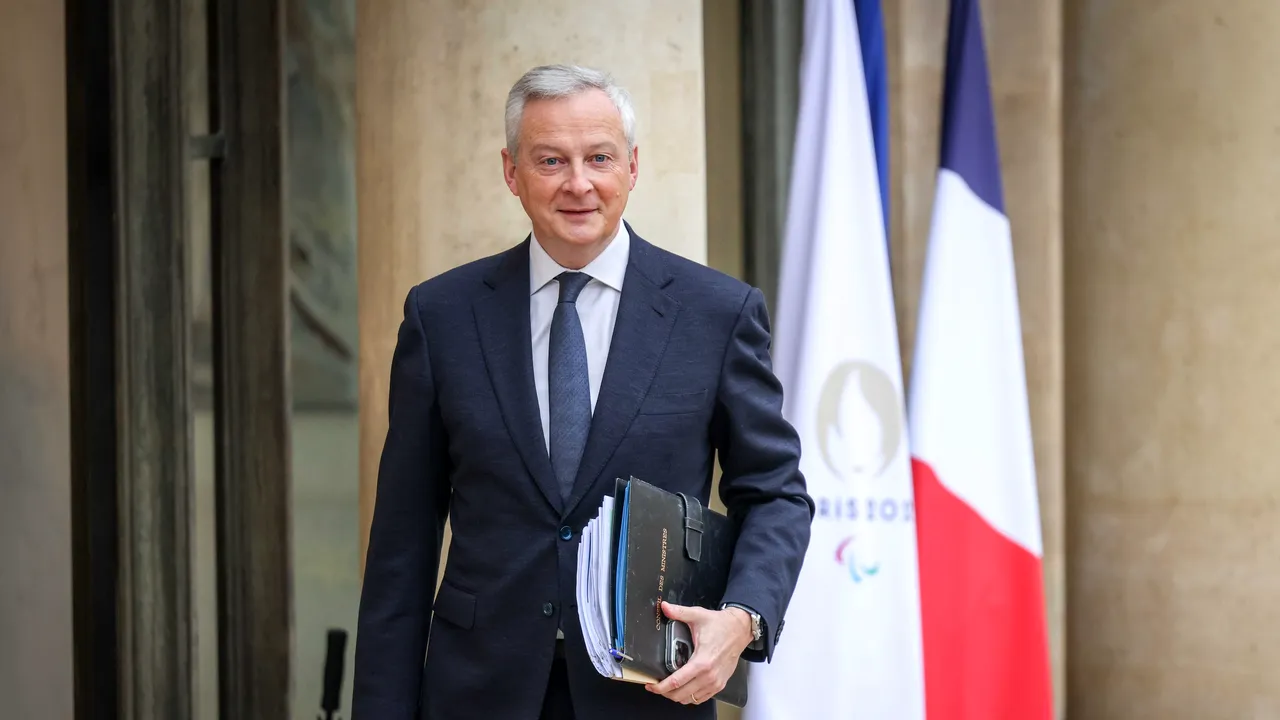 Fără guvern, Franţa are probleme economice. Ministerul de Finanţe avertizează asupra creşterii deficitului bugetar