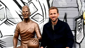 Chiar dacă nu are niciun trofeu, Harry Kane se poate mândri cu o statuie în Londra