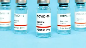 New York sfidează restricțiile Trump la vaccinuri COVID