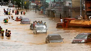 Peste 300 de oameni, ucişi de furtuna tropicală Ketsana în Filipine şi Vietnam - VIDEO