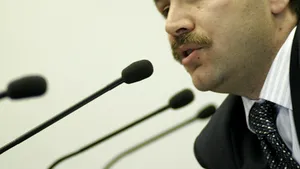 Cristian Vlădescu, avizat negativ de Comisiile parlamentare de sănătate