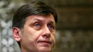 Vosganian, Nicolai, Stavarache, Paul Victor Dobre, patru liberali din lista lui Antonescu