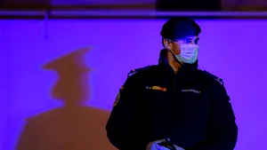 CMBSU: Din această noapte în Bucureşti, masca devine obligatorie în toate spaţiile publice, închise sau deschise