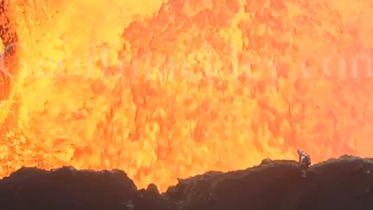 Vulcan în activitate, filmat de un explorator neozeelandez - VIDEO