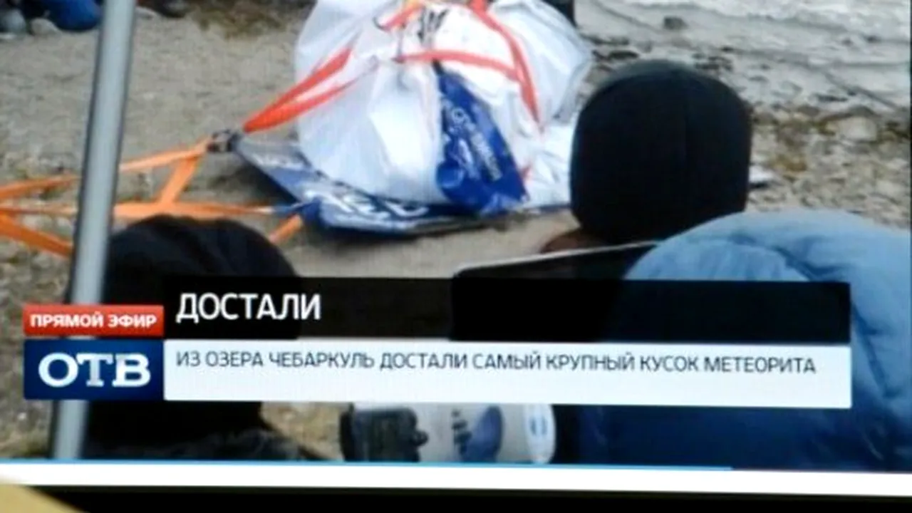 Cel mai mare fragment din meteoritul căzut la Celiabinsk, recuperat dintr-un lac din Rusia - FOTO, VIDEO