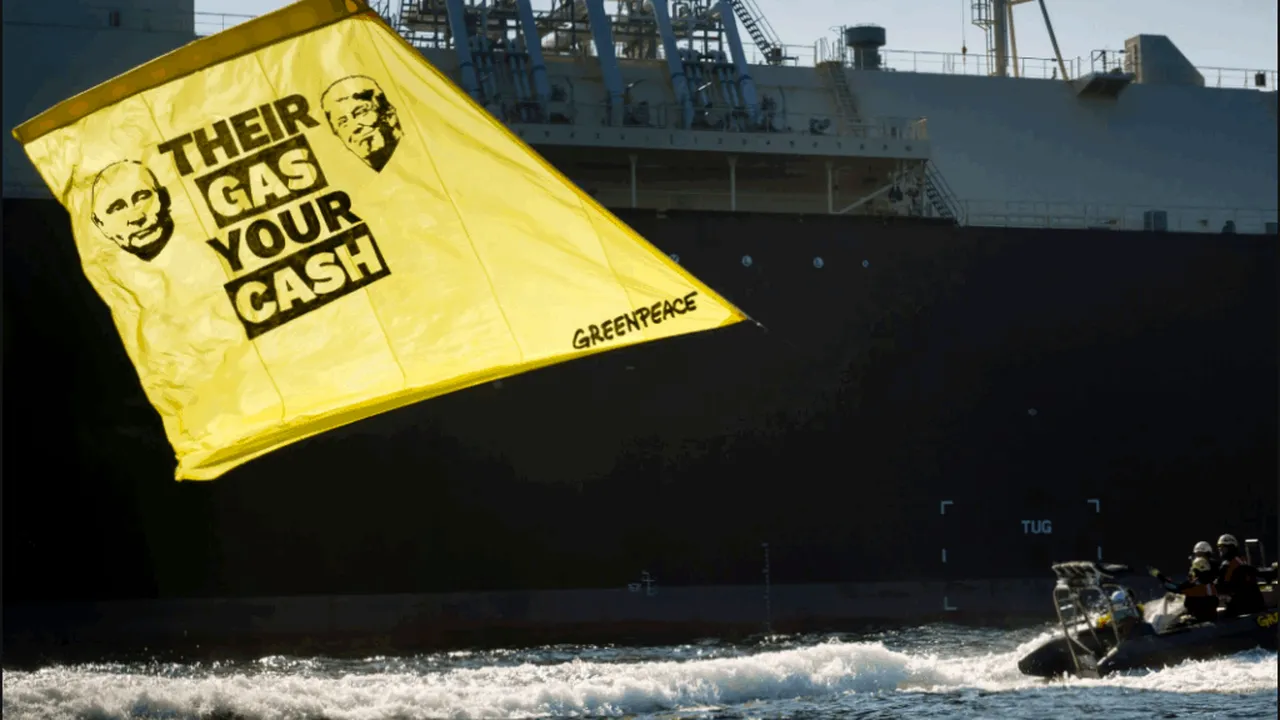 Raport Greenpeace: UE a cheltuit mai mulți bani pentru gazul rusesc decât pentru sprijinul Ucrainei