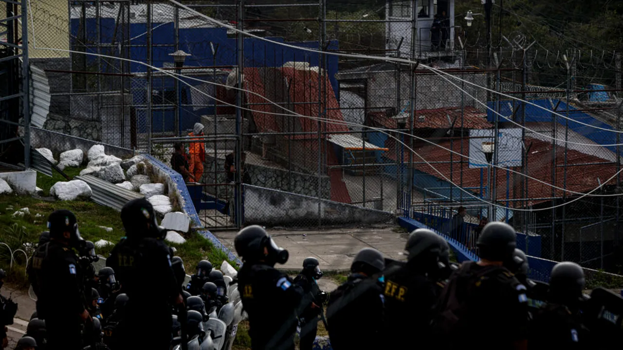 Opt deținuți au fost uciși în timpul revoltelor din închisori, în Ecuador