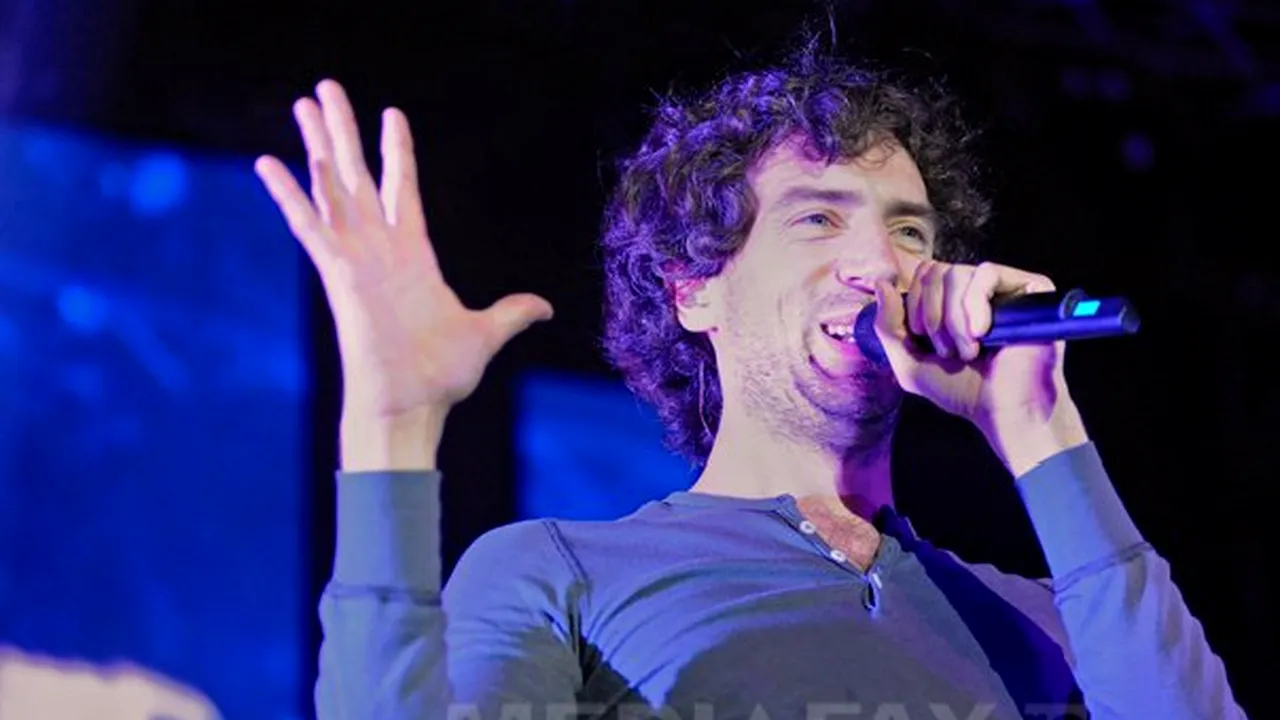 Solistul trupei Snow Patrol s-a antrenat cu echipa Irlandei de Nord, adversara de sâmbătă a României