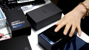 Aeroporuri SUA. Samsung amplasează puncte de schimbare a telefoanelor Note 7 de teama incendiilor la bordul aeronavelor