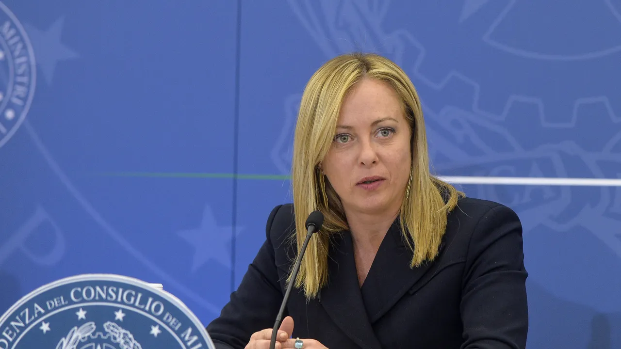 Giorgia Meloni vizitează Libia pentru discuţii despre energie şi migraţie. Urmează să fie semnat un acord de 8 miliarde de dolari pentru gaz