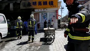 Cel puţin 5 persoane au murit şi alte 89 sunt rănite, în urma exploziei unei conducte de gaze, în China - FOTO