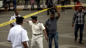 Măsuri de securitate sporite pe aeroportul din Cairo, după descoperirea a două bombe