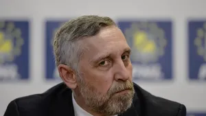 Marian Munteanu îşi lansează oficial partidul. Cine va conduce Alianţa Noastră până la Congres