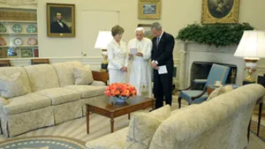 Papa Benedict al XVI-lea s-a rugat 