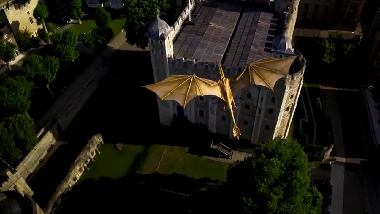 Un dragon uriaș a zburat deasupra Londrei