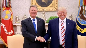 Preşedinţii Klaus Iohannis şi Donald Trump au adoptat o declaraţie comună privind întărirea relaţiilor/ Întâlnire la Casa Albă: Preşedintele SUA pledează pentru consolidarea parteneriatului cu România şi susţinerea eforturilor de eliminare a vizelor pentru români / FOTO