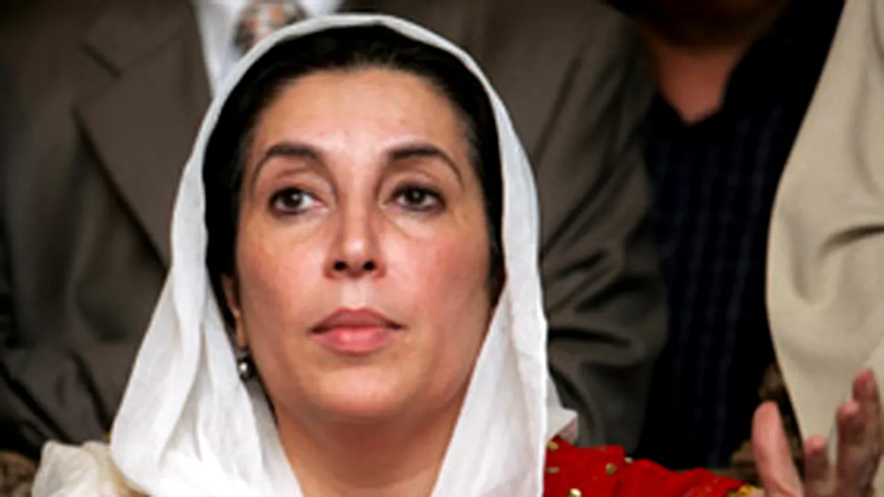 Benazir Bhutto ar fi transmis Coreei de Nord secrete nucleare