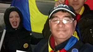 Protestatarul surdo-mut a câştigat în instanţă. Tribunalul Bucureşti a anulat definitiv AMENDA dată de Jandarmerie pentru „scandările” anti-PSD