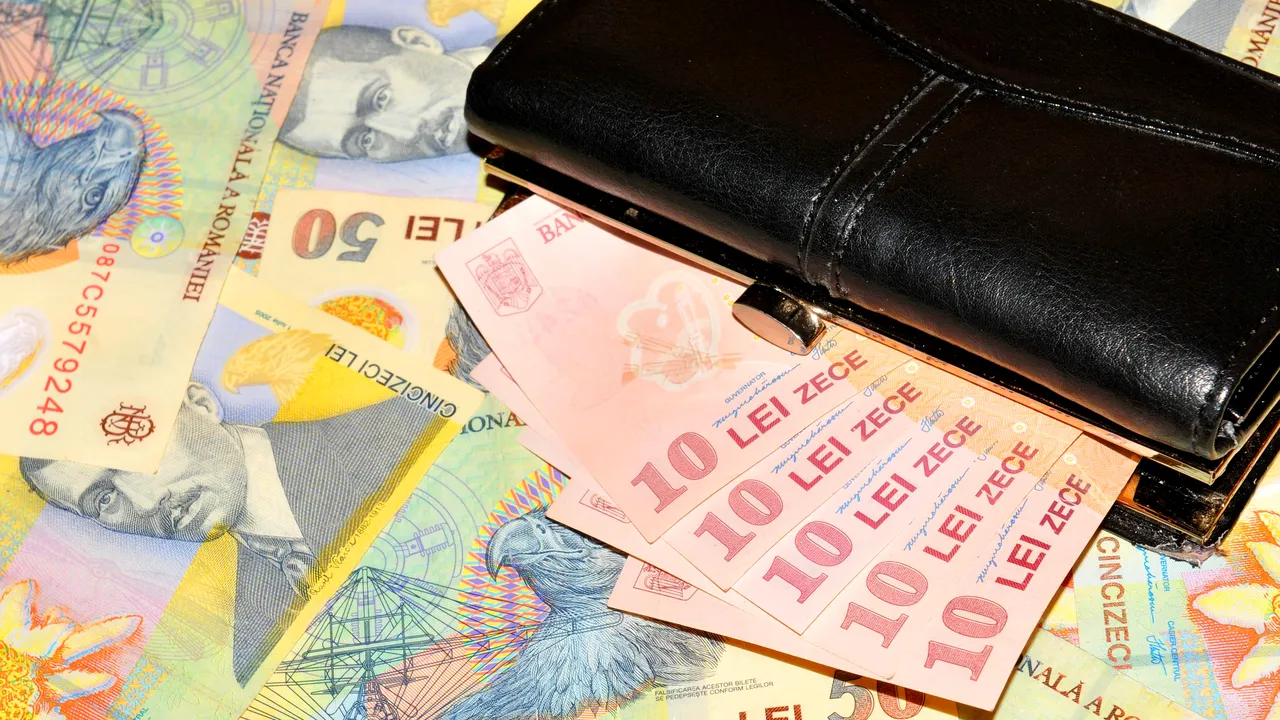 Guvernul a majorat salariile angajaţilor direcţiilor de sănătate publică. Sporuri de 40% pentru comitetul director