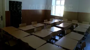 Grădiniţe fără autorizaţii PSI, în judeţul Vaslui, cu alimente expirate şi femei de serviciu care servesc masa copiilor