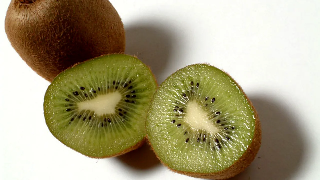 Două fructe de kiwi pe zi timp de cel puţin 4 zile: reţeta stării de bine, conform ştiinţei