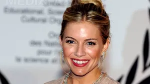 Sienna Miller este însărcinată