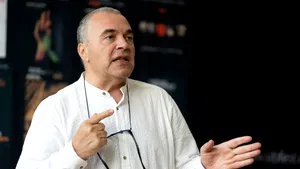 Premiul Constantin Brâncuşi, acordat actorului Constantin Chiriac, directorul FITS
