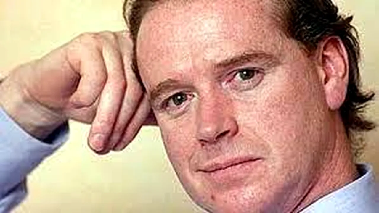 Fostul iubit al Prinţesei Diana, James Hewitt, lucrează ca voluntar civil în Ucraina.

