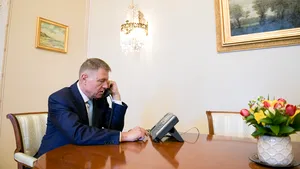 Klaus Iohannis ţine consultările cu partidele parlamentare prin teleconferinţă | FOTO