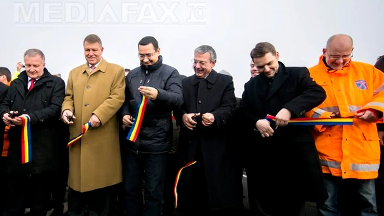 Ponta şi Şova au inaugurat lotul patru al Autostrăzii Sibiu-Orăştie, de 16 kilometri. Ponta: E făcută lucrarea, acum putem să o şi plătim - FOTO
