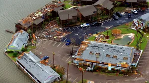 ALERTĂ în Atlantic: S-a format un nou uragan, Irma. Uraganul Harvey a lăsat în urmă cel puţin 37 de de morţi şi zeci de mii de sinistraţi 