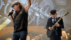 Brian Johnson de la AC/DC critică vedetele care ţin prelegeri despre caritate în timpul concertelor