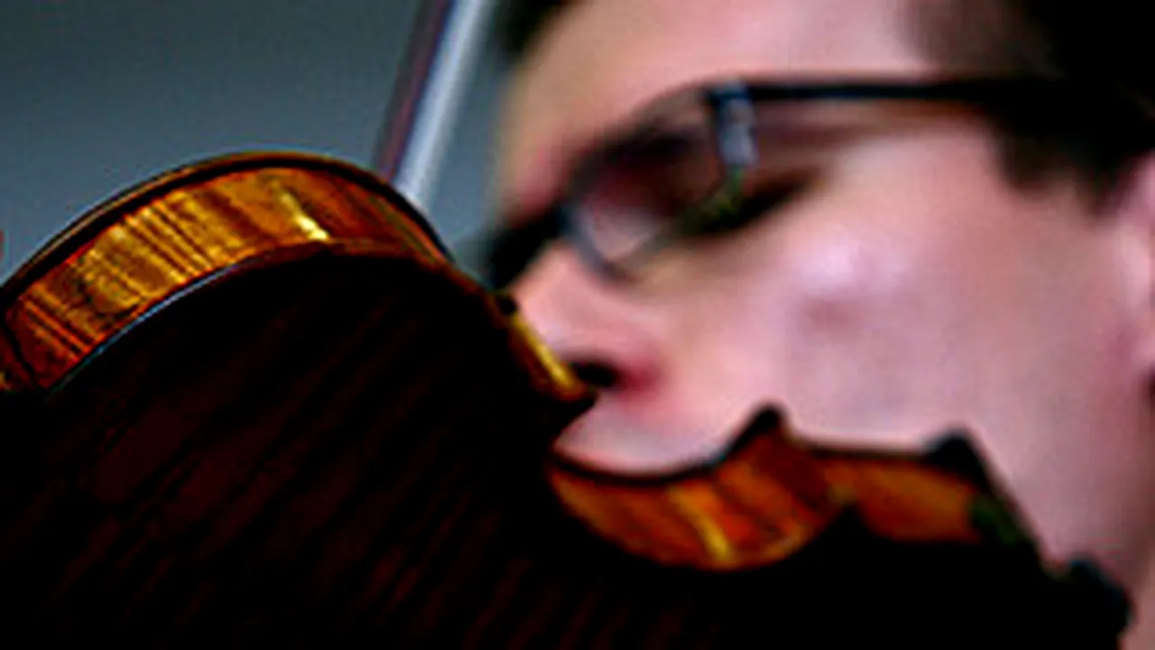 Alexandru Tomescu va concerta la Festivalul Tinerii şi Muzica