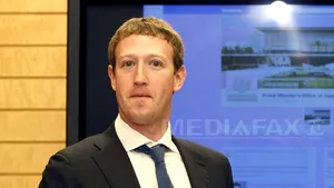 Mark Zuckerberg promite că nu va vinde acţiuni Facebook timp ce cel puţin un an
